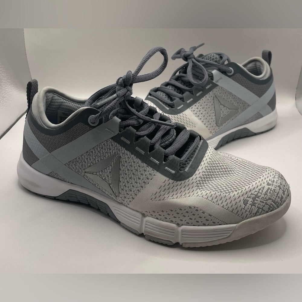 Women’s Reebok CrossFit sneakers size 6 fitness health active lifestyle